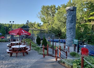 new-hampshire/central-new-hampshire/attraction/chuckster-s