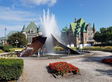 canada/quebec/attraction/place-jean-pelletier