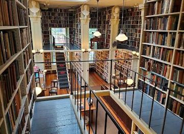 rhode-island/east-greenwich/attraction/the-providence-athenaeum