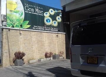 sri-lanka/colombo/attraction/traditional-gem-mine