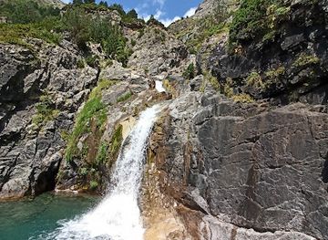 spain/ordesa-y-monte-perdido-national-park/attraction/cascada-de-la-larri