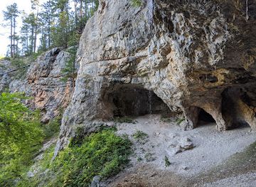 south-dakota/black-hills/attraction/spearfish-community-caves