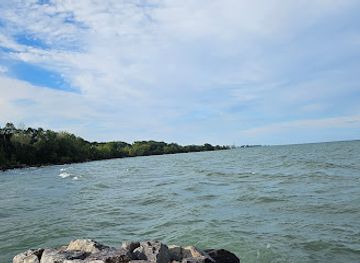 illinois/waukegan/attraction/foss-park-beach