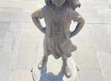 Né-Fearless Girl