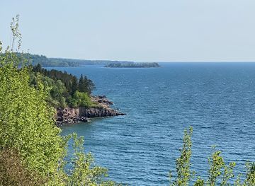 minnesota/lake-superior-s-north-shore/attraction/scenic-viewpoint