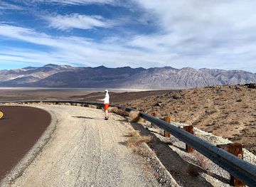 california/death-valley-national-park/attraction/death-valley-national-park-sign