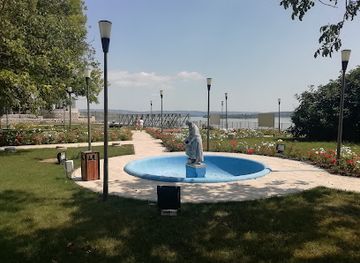 romania/drobeta-turnu-severin/attraction/fantana-arteziana