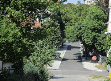 bulgaria/pleven/attraction/Gradina-Deveti-kvartal