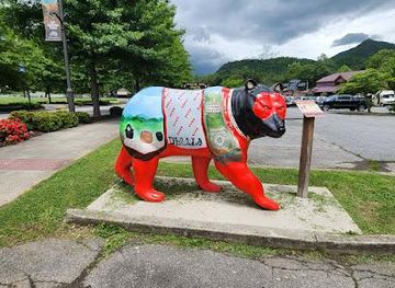 tennessee/gatlinburg/attraction/cherokee-welcome-center