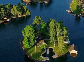 new-york/thousand-islands/attraction/belle-island