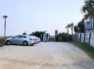 south-carolina/folly-beach/attraction/public-beach-access-7th-st-w