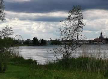 switzerland/thurgau/attraction/aussichtspunkt-mit-parkbank-konstanz-und-bodensee