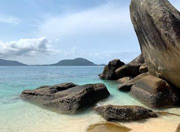 australia/cairns/attraction/nudey-beach