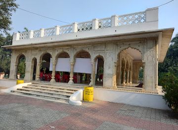 india/lucknow/attraction/historical-baradari
