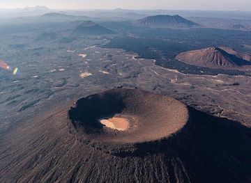 saudi-arabia/al-wahbah-crater/attraction/al-fohat-al-saba-halat-um-al-arshiya