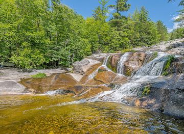 maine/sugarloaf-mountain/attraction/step-falls-preserve-mahoosuc-land-trust