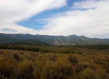 utah/deer-valley/attraction/sunny-slopes-trailhead