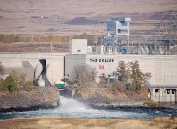 oregon/the-dalles/attraction/the-dalles-dam-visitor-center