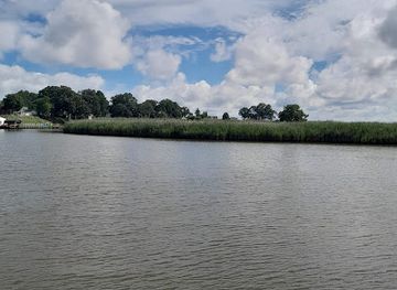 virginia/tidewater/attraction/rappahannock-river-valley-national-wildlife-refuge-hutchinson-unit