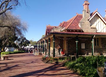 australia/adelaide/glenelg/attraction/partridge-house