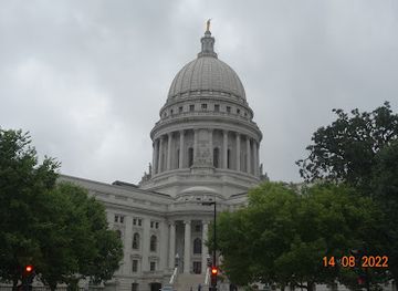 wisconsin/madison/attraction/downtown-area