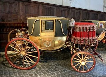 france/paris/attraction/gallery-of-coaches