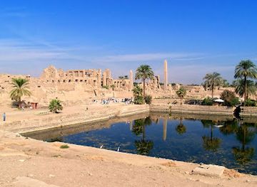 egypt/luxor/karnak/attraction/ramesses-iii-temple