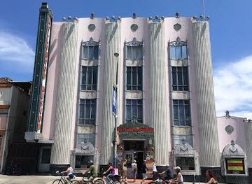 california/glendale/attraction/the-hollywood-museum