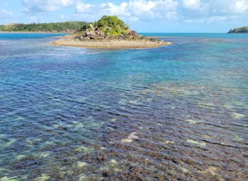 australia/whitsunday-islands/attraction/dent-island