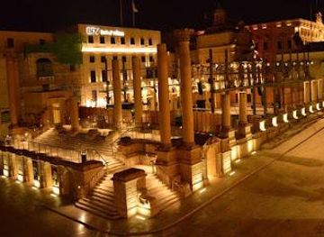 malta/st-julian-s/attraction/pjazza-teatru-rjal