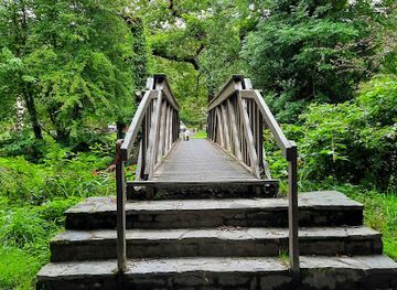 ireland/beara-peninsula/attraction/esknamucky-walk-waterfall