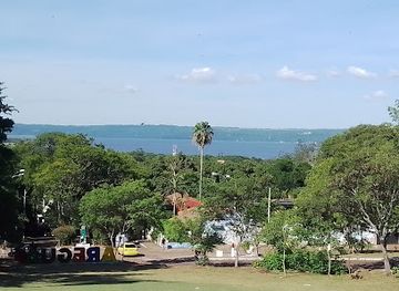 paraguay/ypacarai/attraction/playa-de-aregua