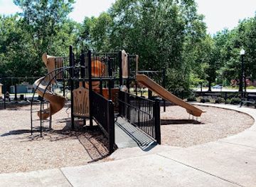 alabama/huntsville/attraction/bud-cramer-park