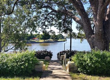 australia/brisbane/west-end/attraction/kayes-rocks