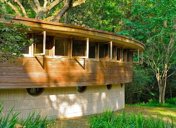 hawaii/maui/attraction/spring-house-frank-lloyd-wright