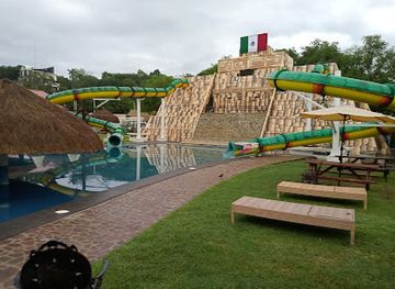 mexico/sierra-madre-oriental/attraction/campamento-puente-de-dios