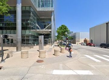 oklahoma/tulsa-metropolitan-area/attraction/cathy-izzo-memorial-sister-cities-directional-sign