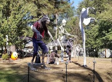 mississippi/tombigbee-national-forest/attraction/halloween-manor