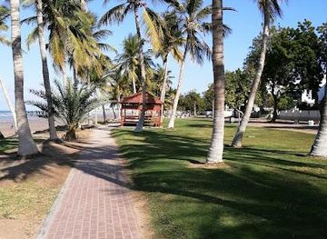 oman/muscat/attraction/qurum-beach