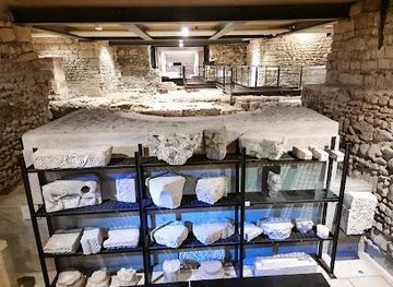 switzerland/geneva/attraction/site-archeologique-de-la-cathedrale-saint-pierre-de-geneve