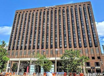 missouri/independence/attraction/barney-allis-plaza