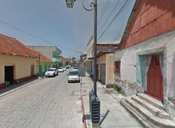 guatemala/flores/attraction/yellowville-street-art-tour