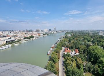 slovakia/bratislava-region/attraction/most-snp-ufo-tower