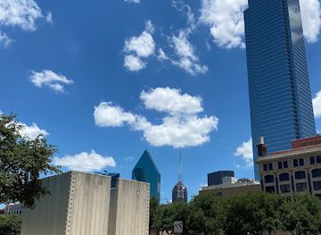 texas/dallas/attraction/john-f-kennedy-memorial-plaza