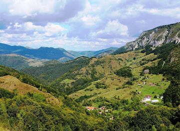 romania/alba/attraction/vanatarile-ponorului