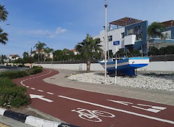 cyprus/larnaca-district/attraction/perivolia-lighthouse