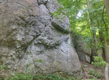 poland/lesser-poland/attraction/kawalerskie-skaly