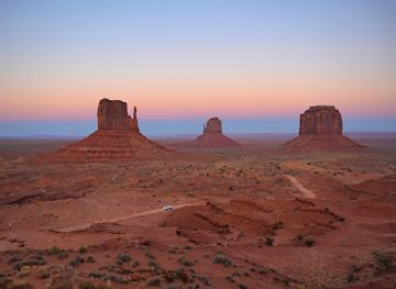arizona/monument-valley/attraction/monument-valley-landscape