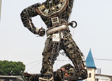 cameroon/centre-region/attraction/rond-point-deido