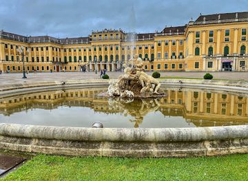 austria/vienna/penzing/attraction/parade-court-fountains